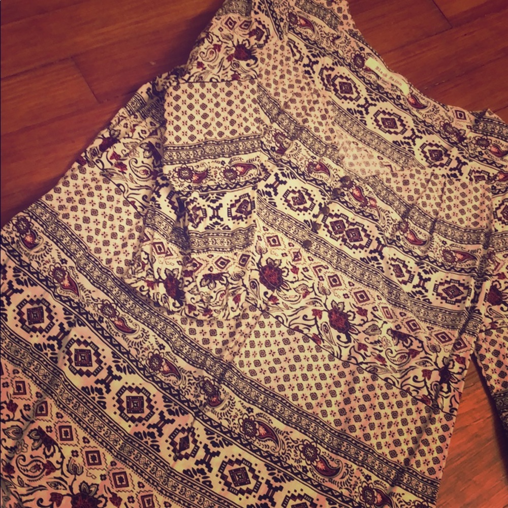Black Rainn patterned linen tunic!